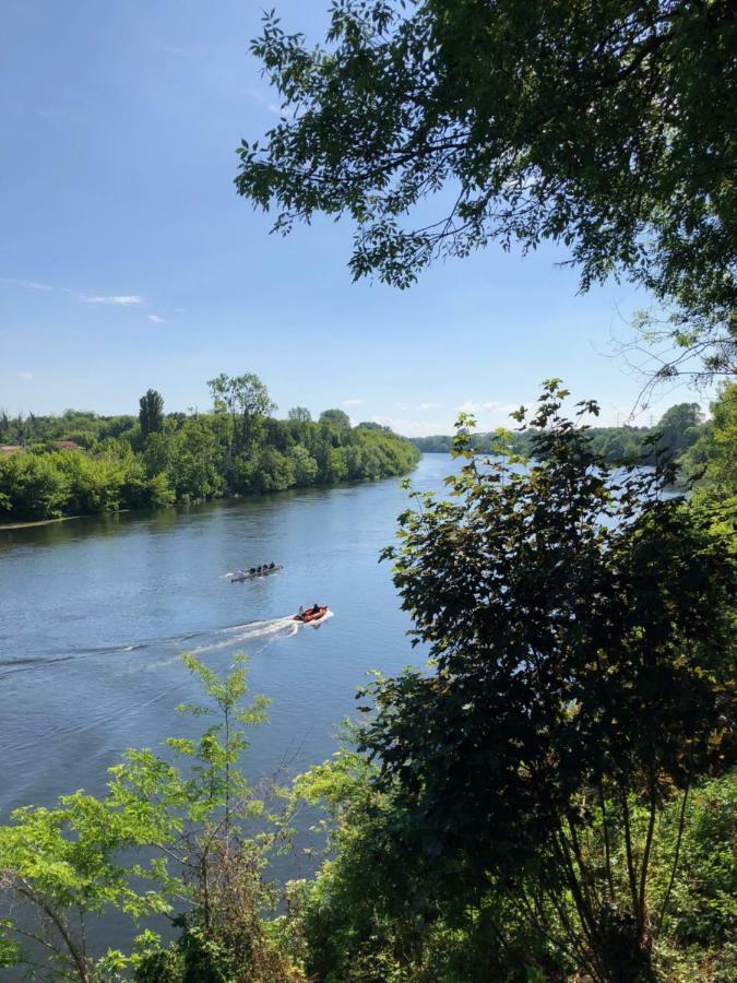 Along The River برجراك المظهر الخارجي الصورة